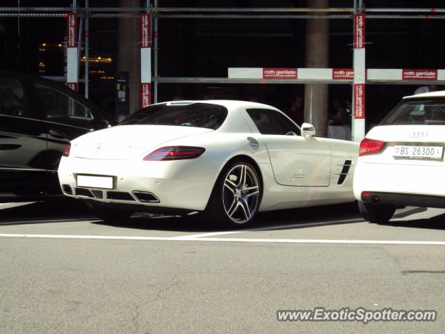 Mercedes SLS AMG spotted in Zurich, Switzerland