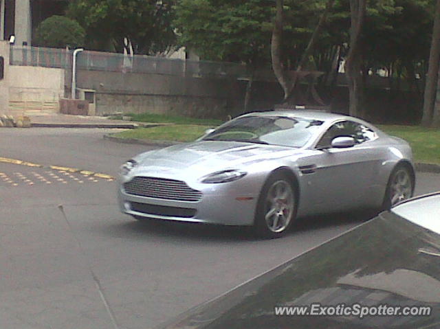 Aston Martin Vantage spotted in Bogotá, Colombia