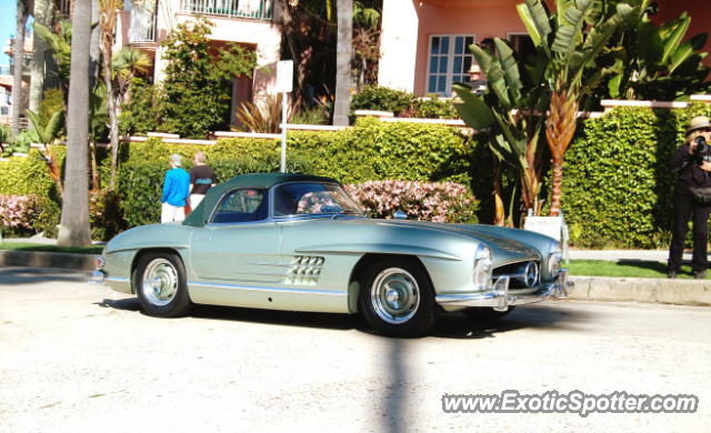Mercedes 300SL spotted in La Jolla, California