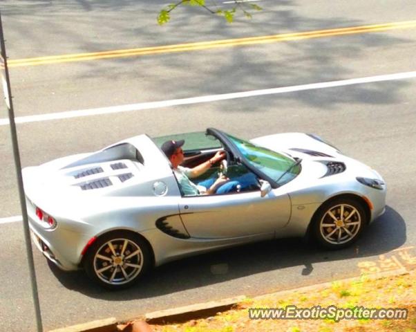 Lotus Elise spotted in Glen Ridge, New Jersey