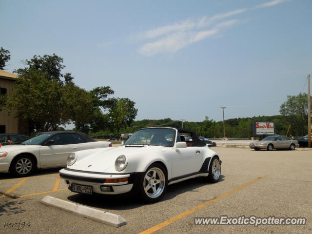 Porsche 911 Turbo spotted in Deer Park, Illinois