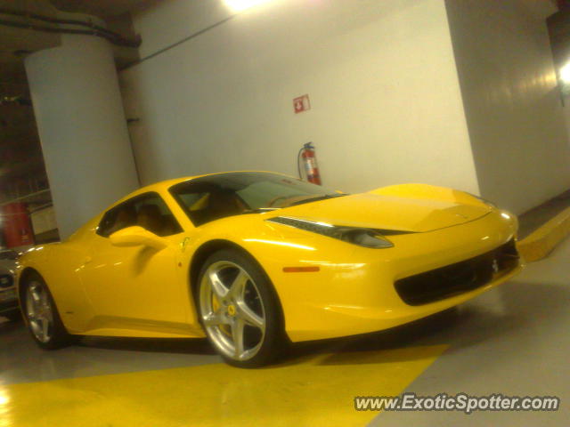 Ferrari 458 Italia spotted in Guadalajara, Mexico