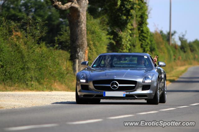 Mercedes SLS AMG spotted in Le Vigeant, France