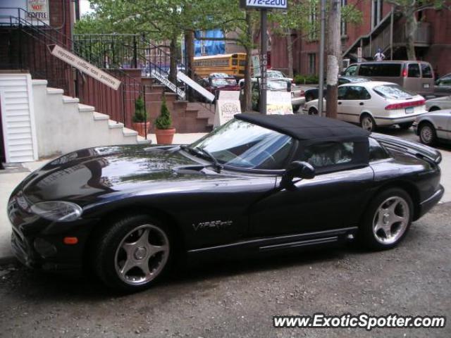 Dodge Viper spotted in New Haven, Connecticut