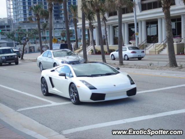 Lamborghini Gallardo spotted in South Beach, Florida