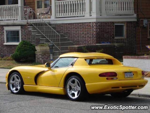 Dodge Viper spotted in Ocean City, New Jersey