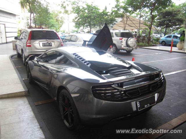 Mclaren MP4-12C spotted in Jakarta, Indonesia