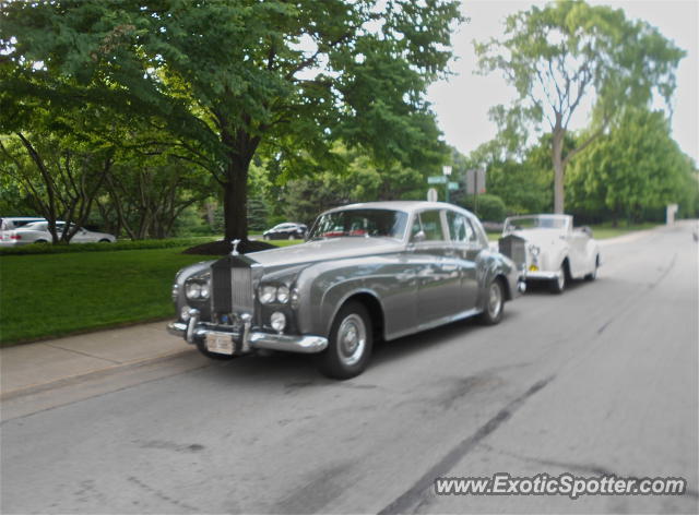 Rolls Royce Silver Cloud spotted in Wilmette, Illinois