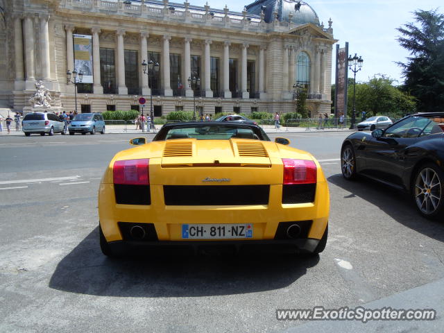 Lamborghini Gallardo spotted in Paris, France