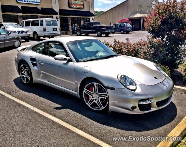 Porsche 911 Turbo spotted in Gatlinburg, Tennessee