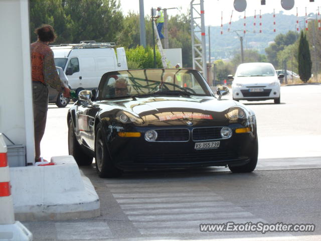 BMW Z8 spotted in Near Avignon, France