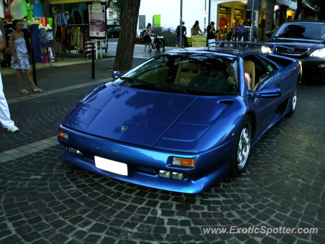 Lamborghini Diablo spotted in Jesolo Beach, Italy