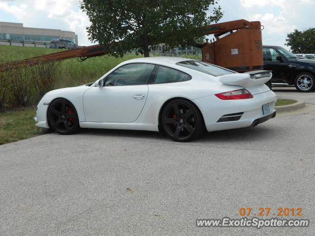 Porsche 911 GT3 spotted in Glenview, Illinois