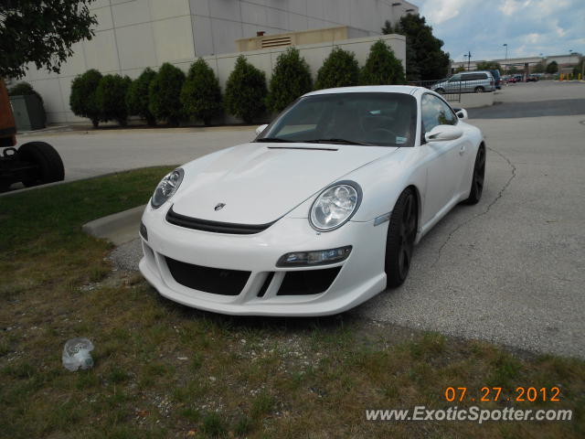 Porsche 911 GT3 spotted in Glenview, Illinois