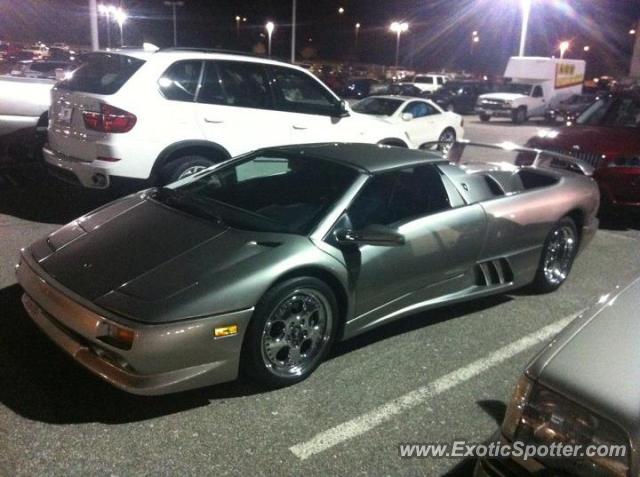 Lamborghini Diablo spotted in Lincoln, Nebraska