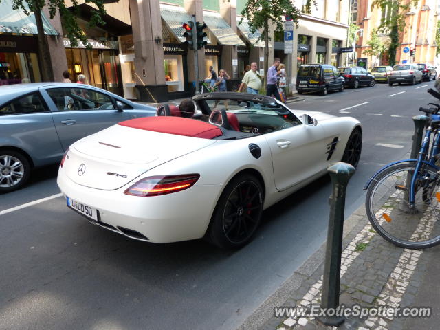 Mercedes SLS AMG spotted in Düsseldorf, Germany