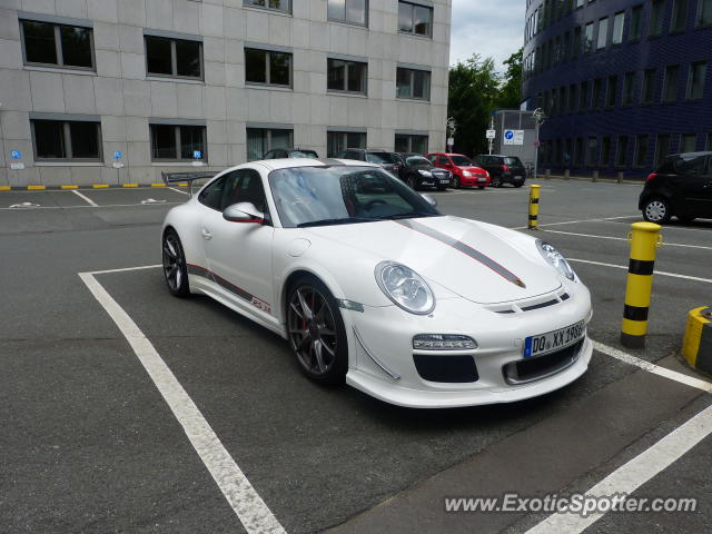 Porsche 911 GT3 spotted in Dortmund, Germany