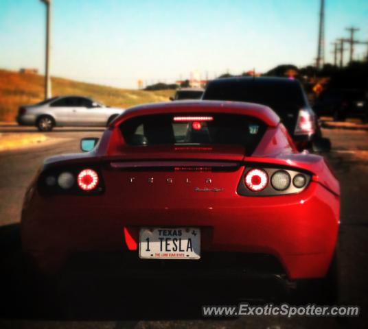 Tesla Roadster spotted in Leon Springs, Texas