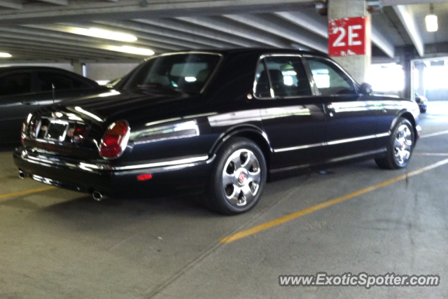 Bentley Arnage spotted in Indianapolis, Indiana