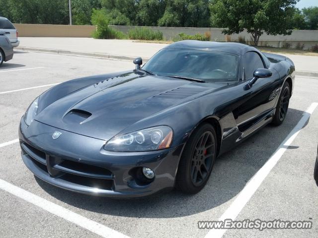 Dodge Viper spotted in Milwaukee, Wisconsin
