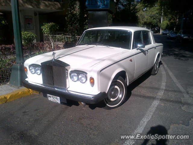 Rolls Royce Silver Shadow spotted in Mexico City, Mexico