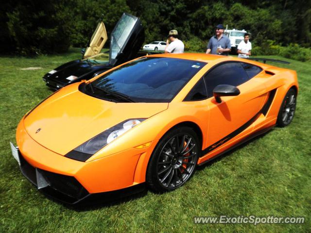 Lamborghini Gallardo spotted in London Ontario, Canada