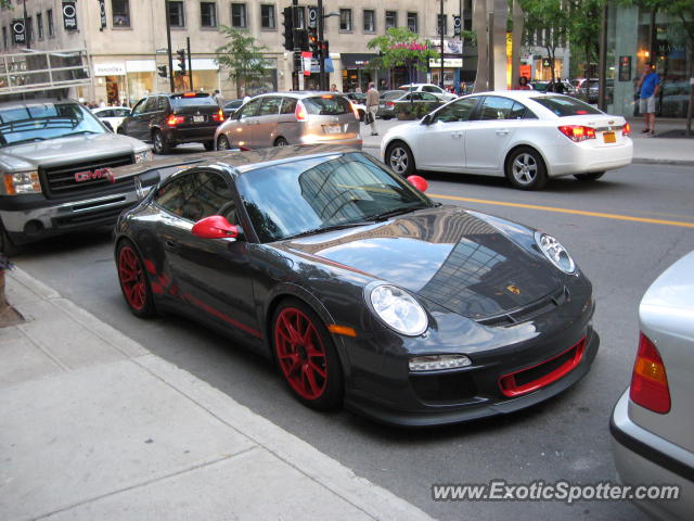 Porsche 911 GT3 spotted in Montreal, Canada