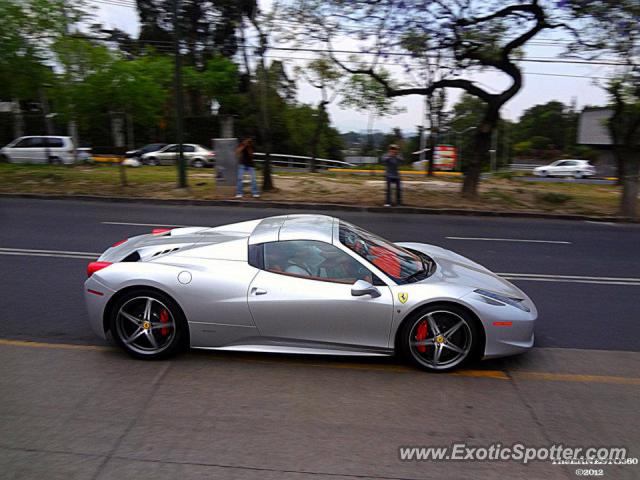 Ferrari 458 Italia spotted in Ciudad de Mexico, Mexico