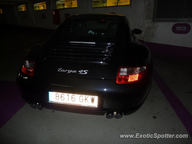 Porsche 911 spotted in Barcelona, Spain