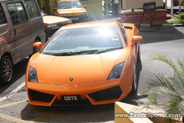 Lamborghini Gallardo spotted in Kuching, Sarawak, Malaysia