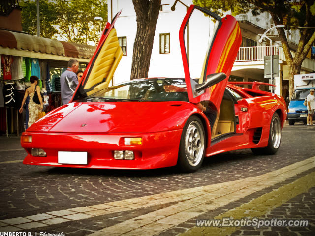 Lamborghini Diablo spotted in Jesolo Beach, Italy