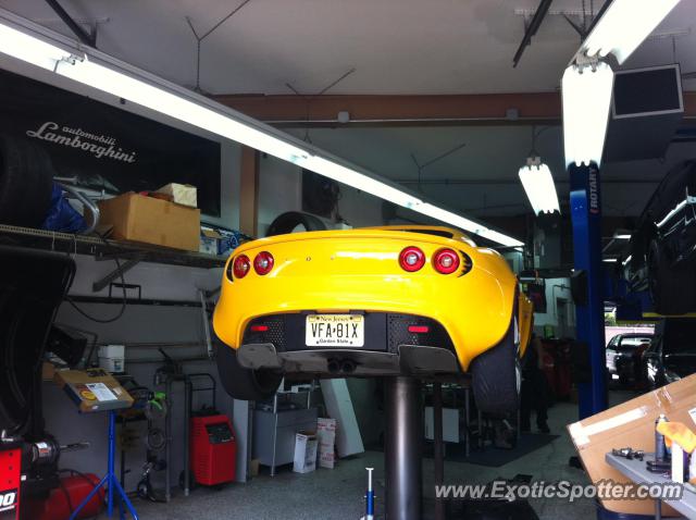Lotus Elise spotted in Bloomfield, New Jersey