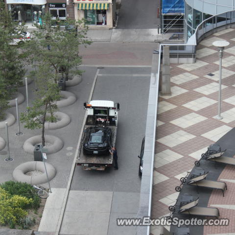Mclaren MP4-12C spotted in Toronto, Canada