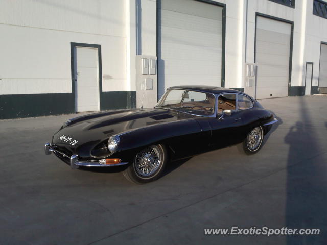 Jaguar E-Type spotted in Torres Vedras, Portugal