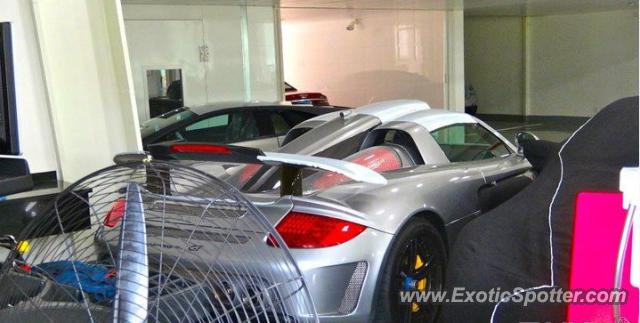 Porsche Carrera GT spotted in SHANGHAI, China