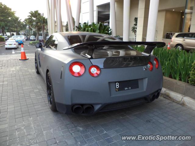Nissan Skyline spotted in Jakarta, Indonesia