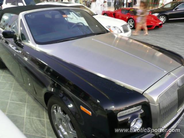 Rolls Royce Phantom spotted in Abu Dhabi, United Arab Emirates