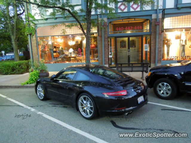 Porsche 911 spotted in Highland Park, Illinois