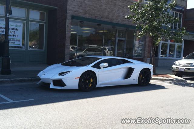 Lamborghini Aventador spotted in LaGrange, Illinois