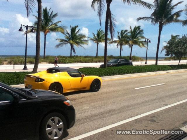 Tesla Roadster spotted in Fort Lauderdale, Florida