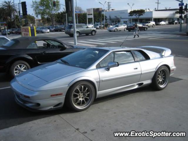Lotus Esprit spotted in Santa Monica, California