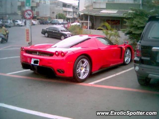 Ferrari Enzo spotted in Kaohsiung, Taiwan