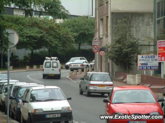 Dodge Viper spotted in Paris, France