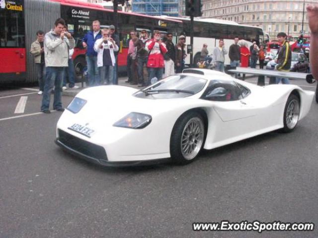 Porsche GT1 spotted in London, United Kingdom