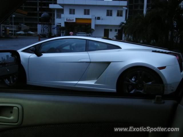 Lamborghini Gallardo spotted in Manila, Philippines