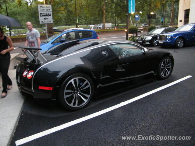 Bugatti Veyron spotted in London, United Kingdom