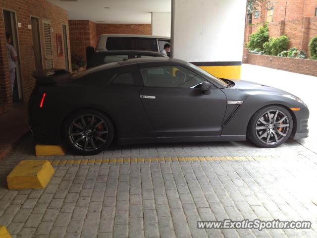 Nissan Skyline spotted in MEDELLIN, Colombia