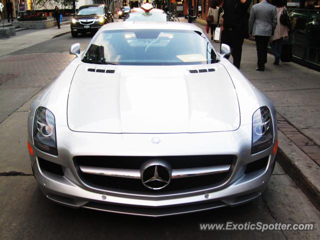 Mercedes SLS AMG spotted in Toronto, Canada