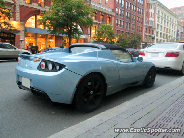 Tesla Roadster spotted in Boston, Massachusetts