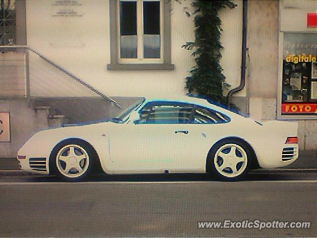 Porsche 959 spotted in Zurich, Switzerland